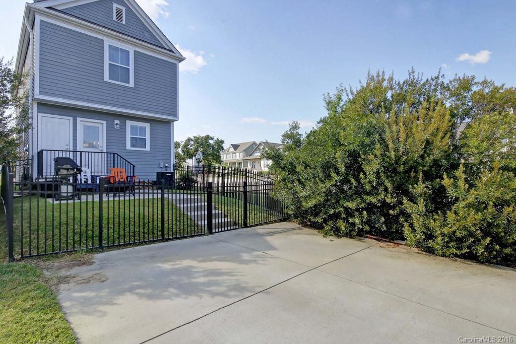 Summers Walk - Residential