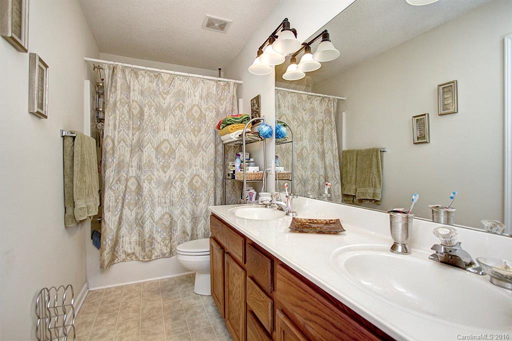 Old Stone Crossing - Residential