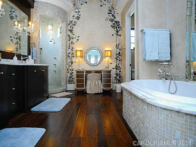 The Peninsula - Residential