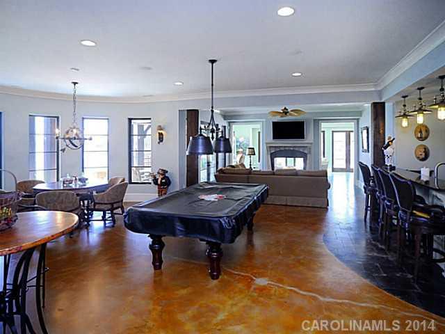 The Peninsula - Residential