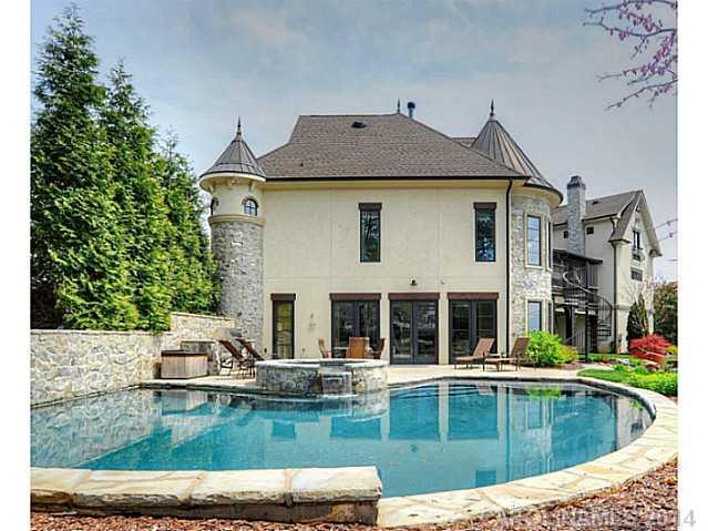 The Peninsula - Residential