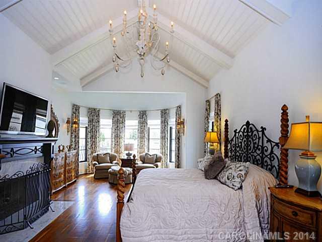 The Peninsula - Residential