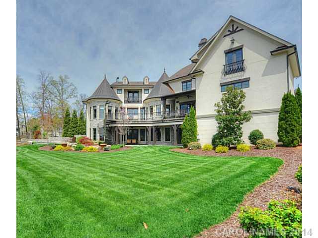 The Peninsula - Residential