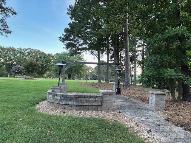 7984 Ravenwood Lane