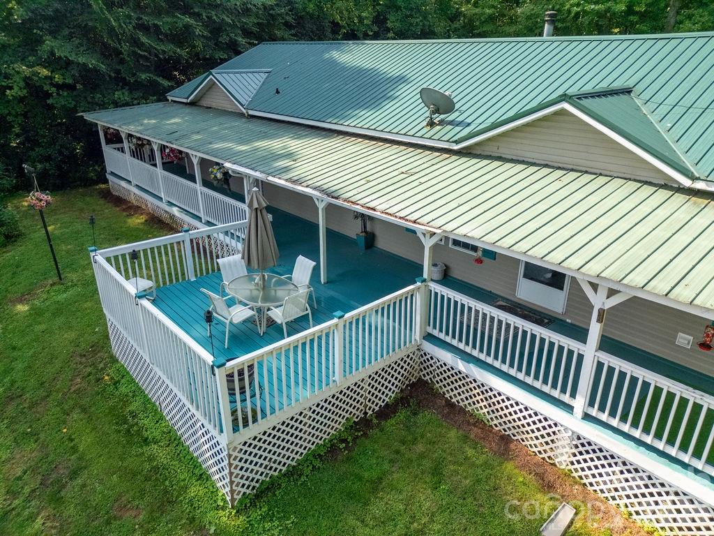 98 New Sorrells Estate
