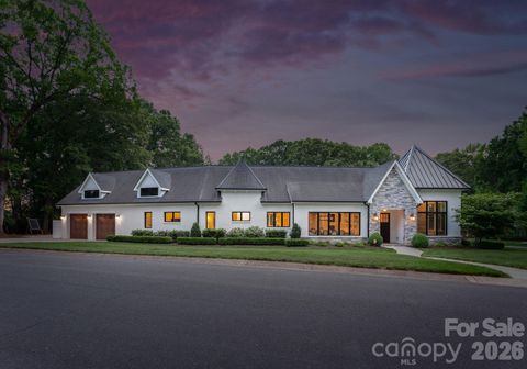Photo of 400 Glen Oaks Road, Charlotte, NC 28270 (MLS # 4377439)
