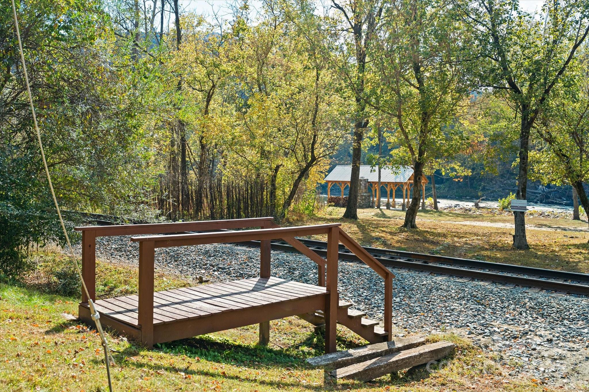 French Broad Crossing - Land