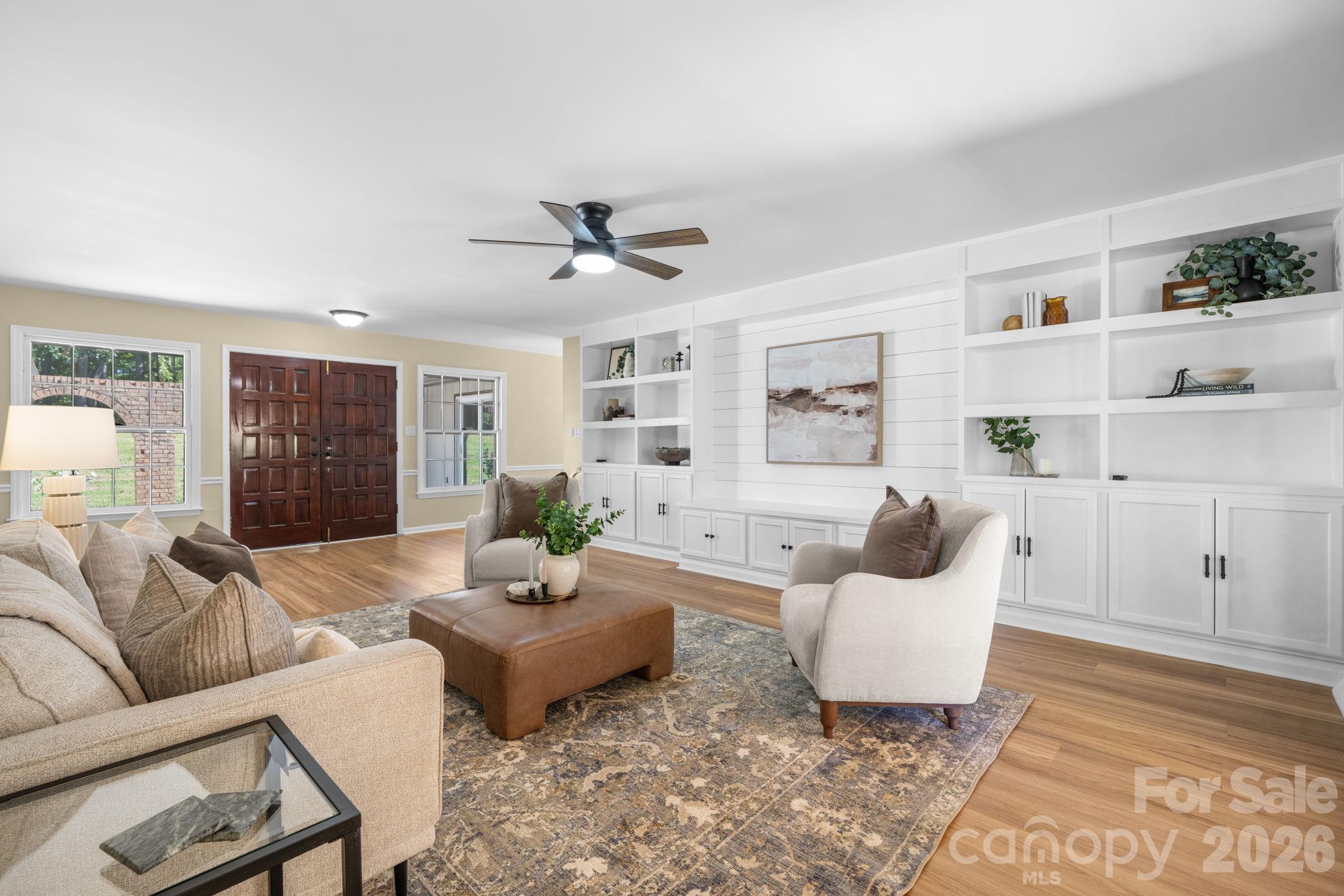 4024 Wandering Lane