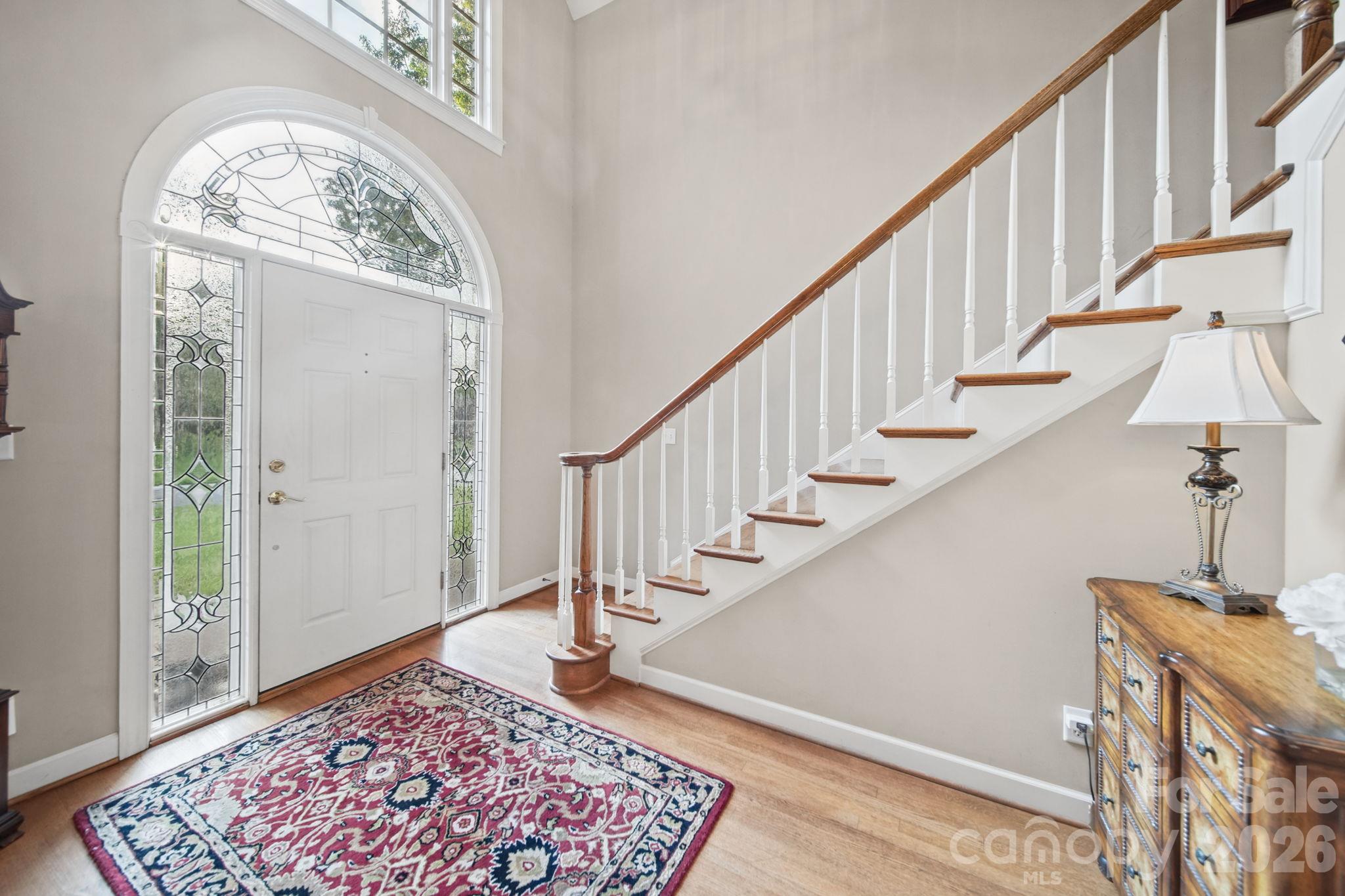 1221 Rittenhouse Lane