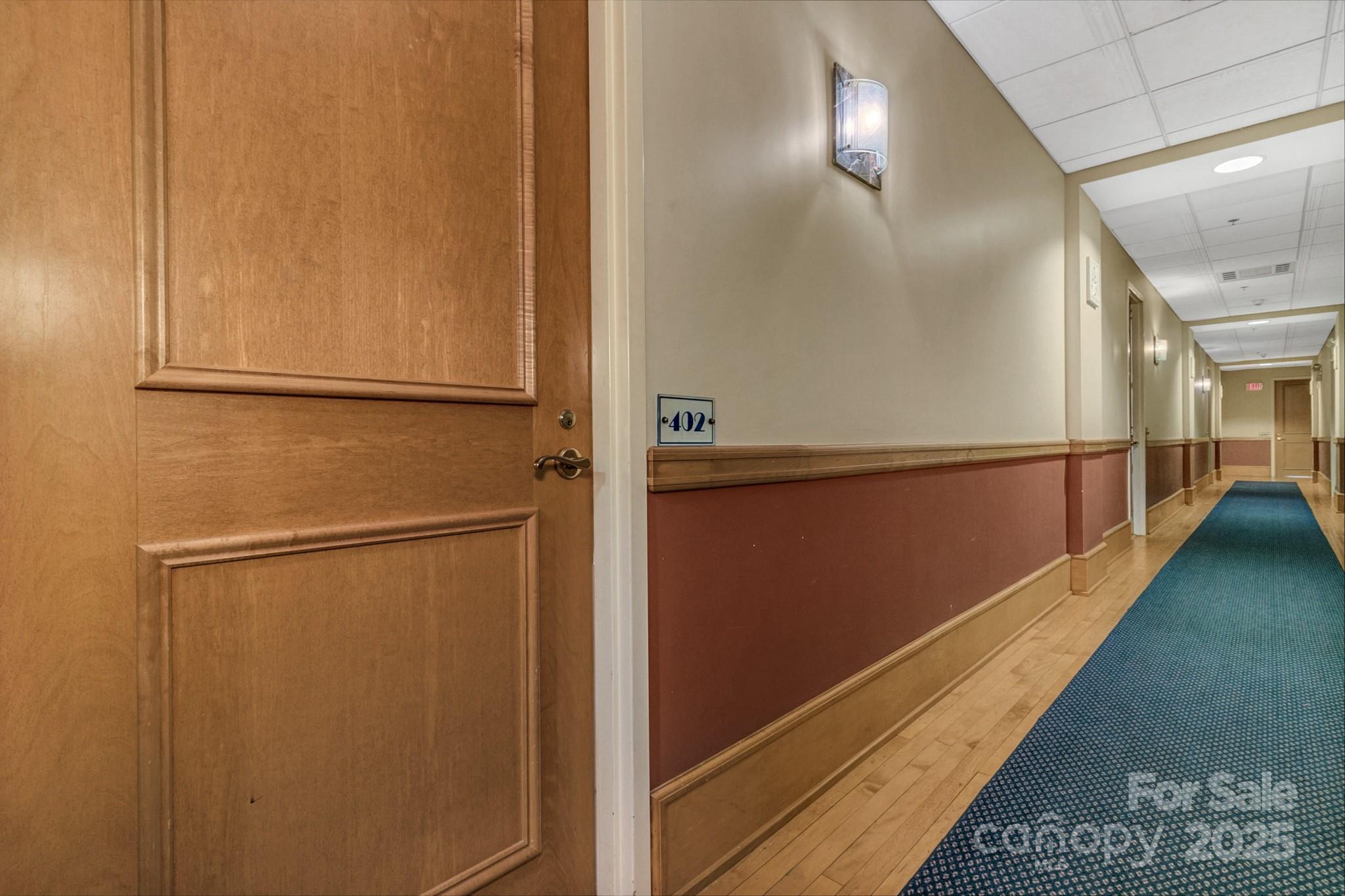 59 College Street 402