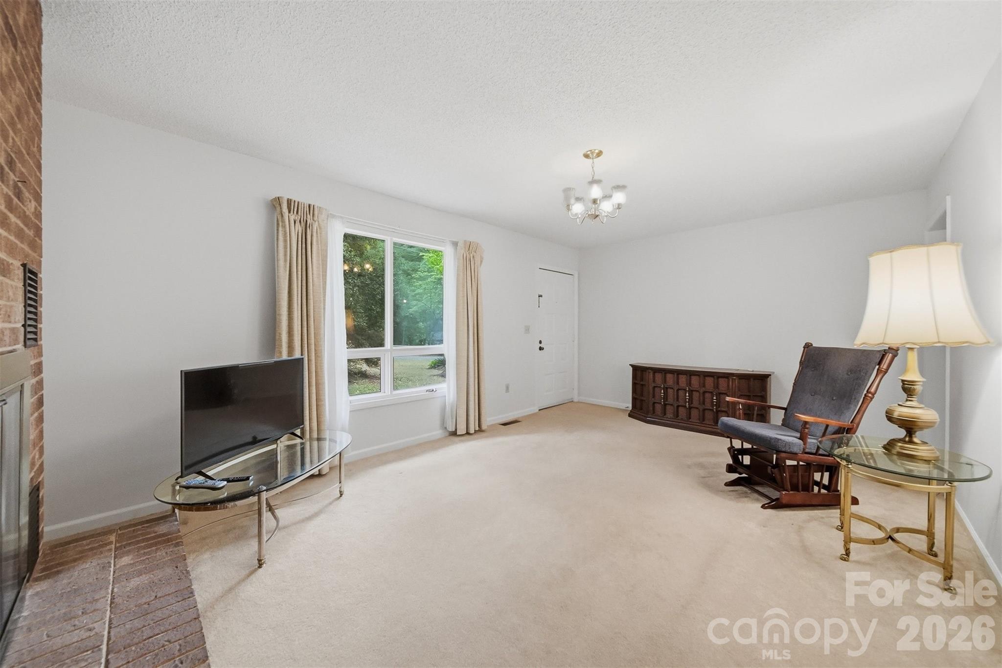 9197 Apache Drive