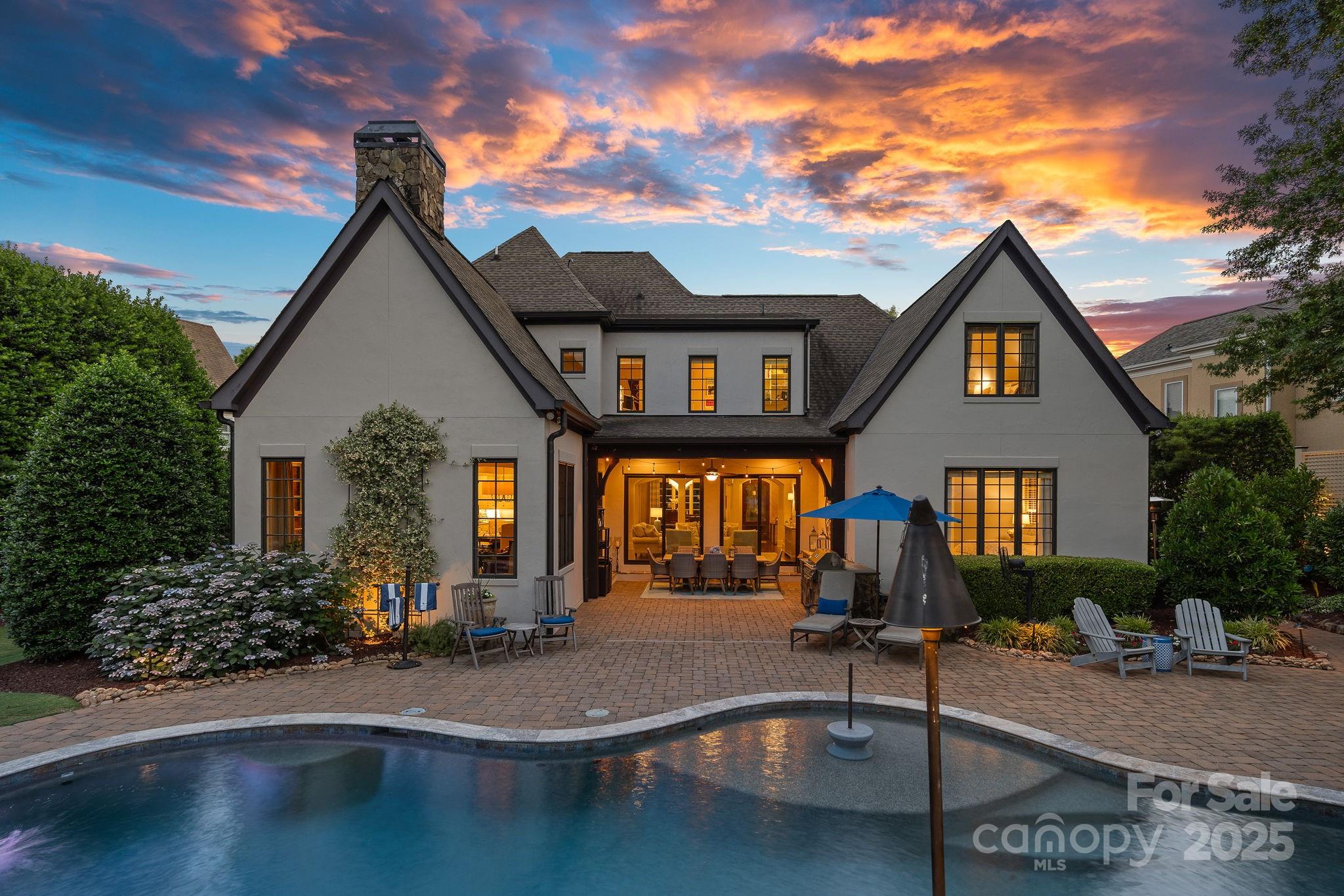 The Peninsula - Residential