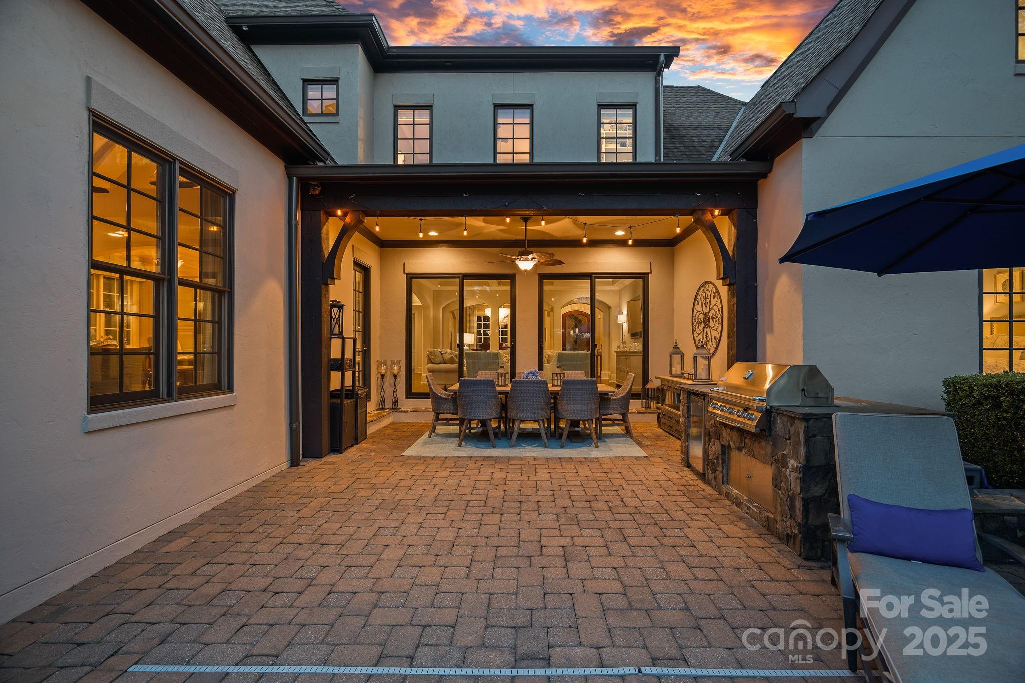 The Peninsula - Residential