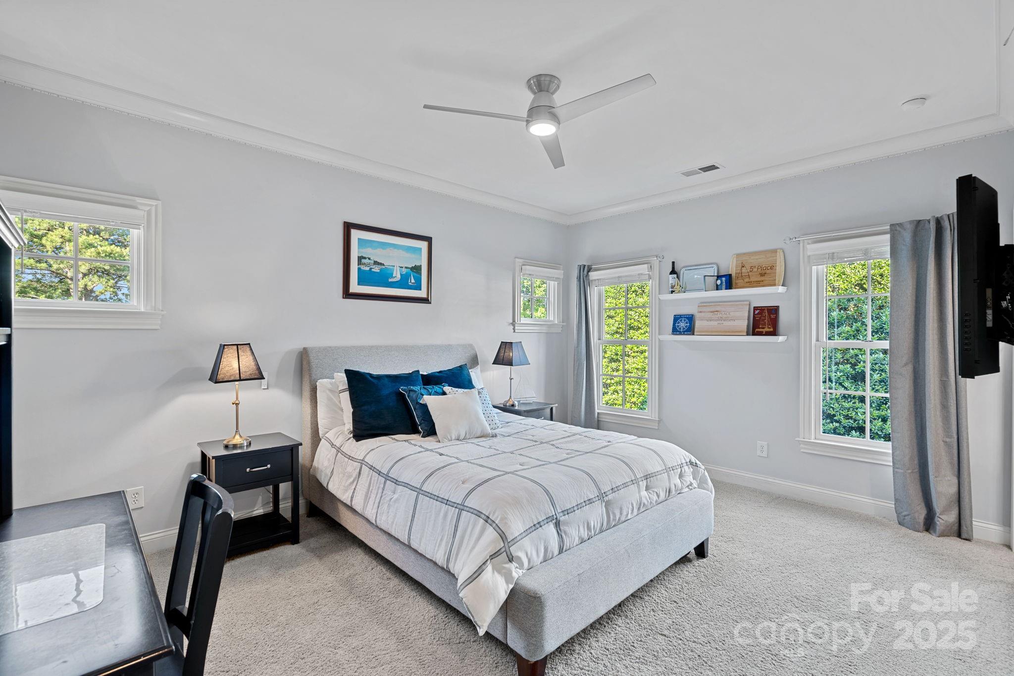 The Peninsula - Residential