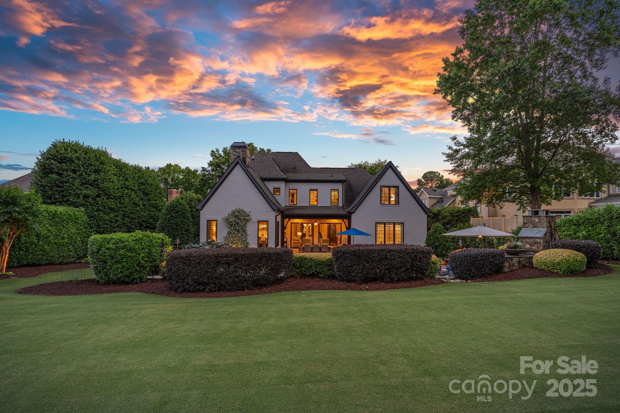 The Peninsula - Residential