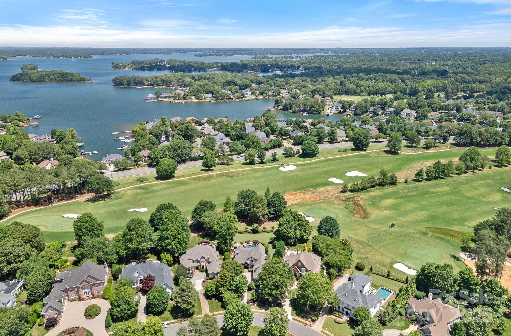 The Peninsula - Residential