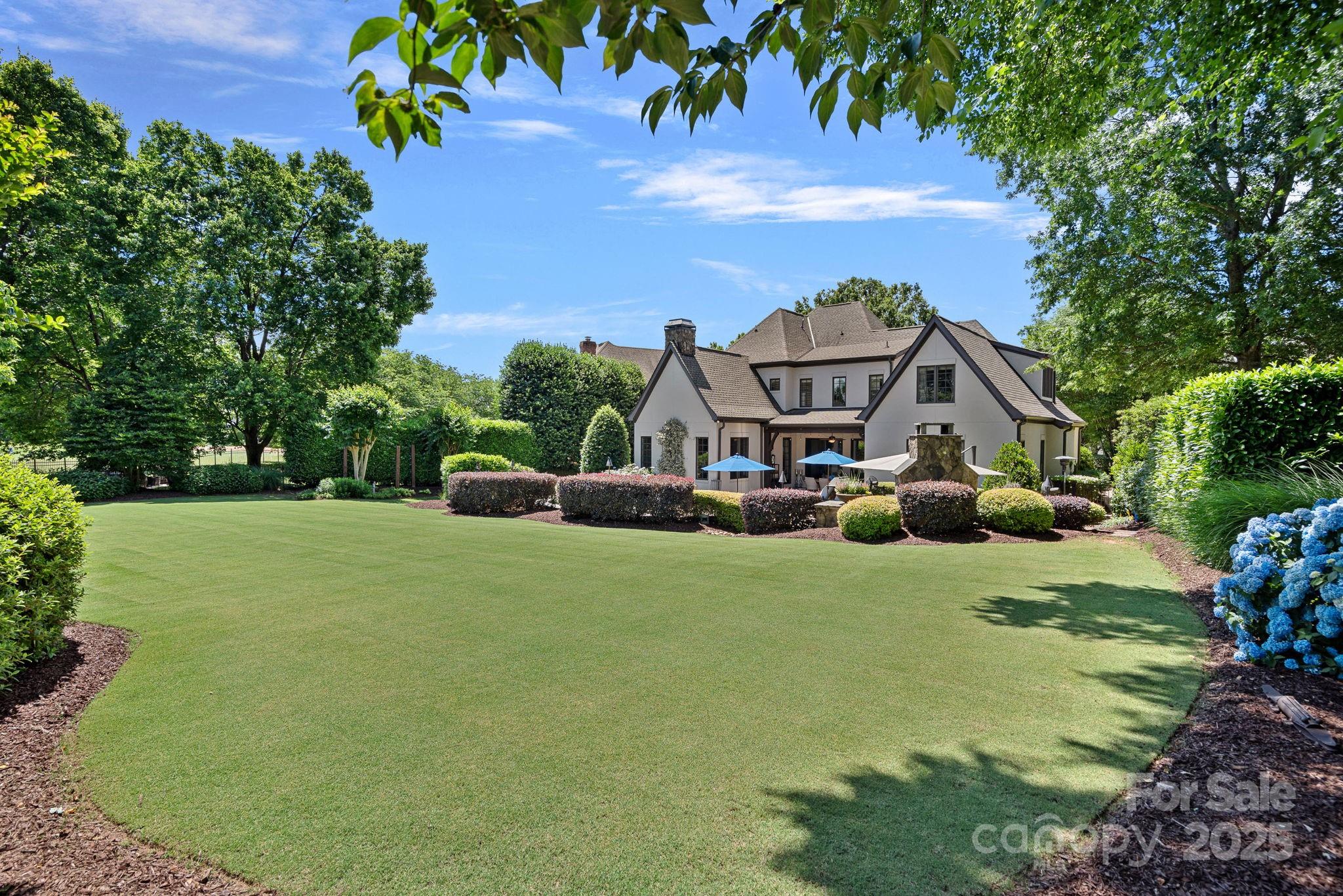 The Peninsula - Residential