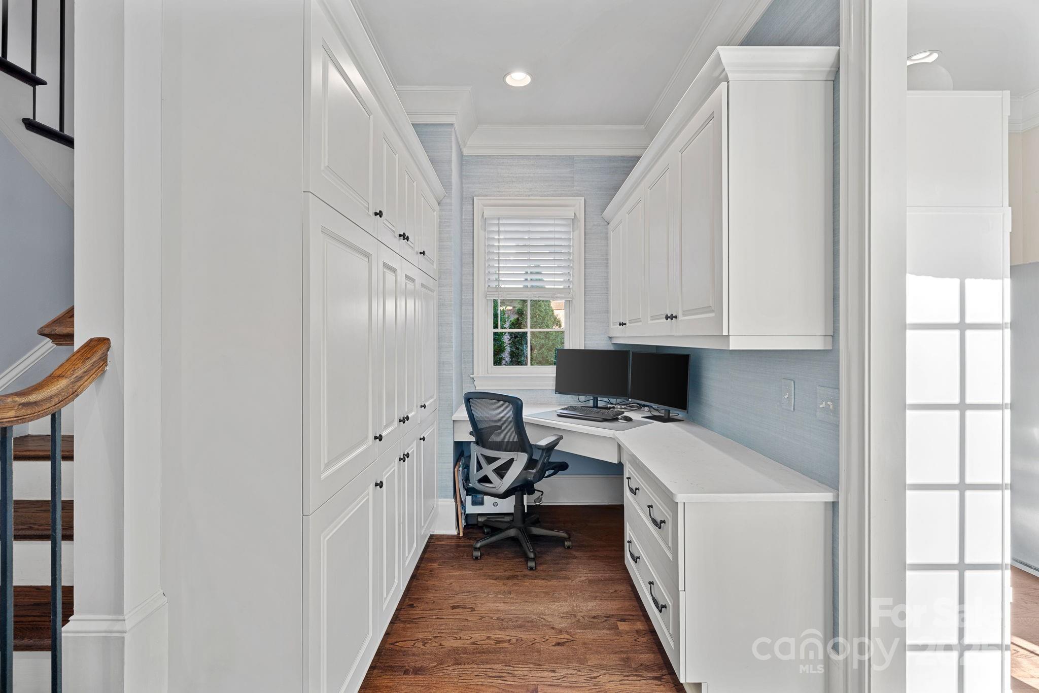 The Peninsula - Residential