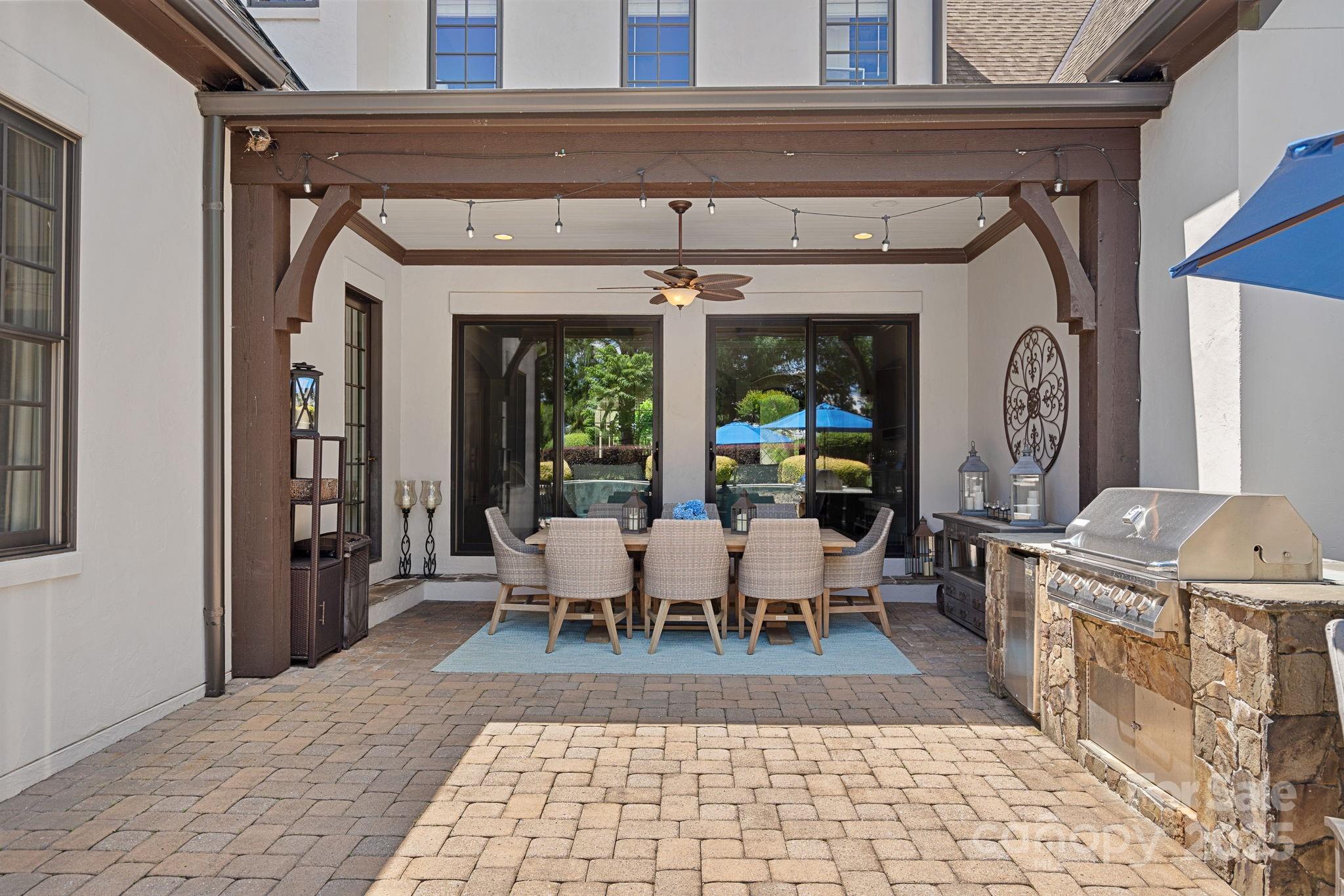 The Peninsula - Residential