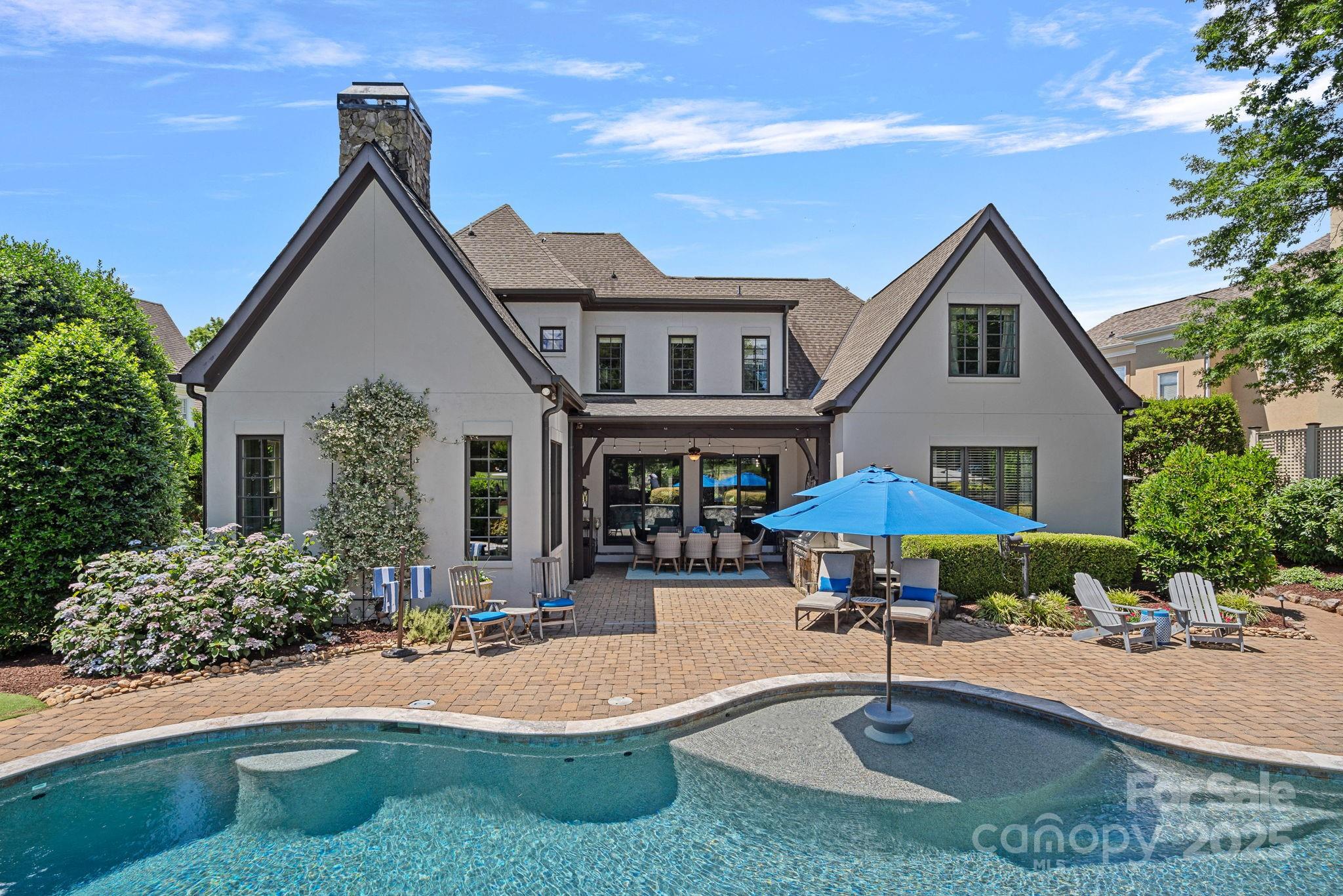 The Peninsula - Residential