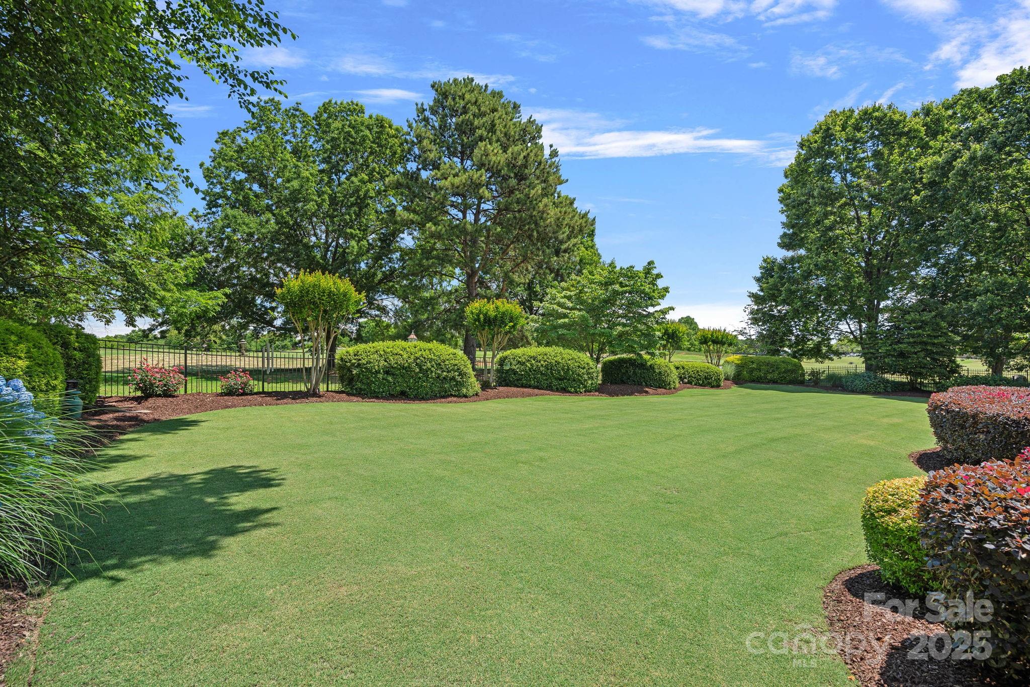 The Peninsula - Residential