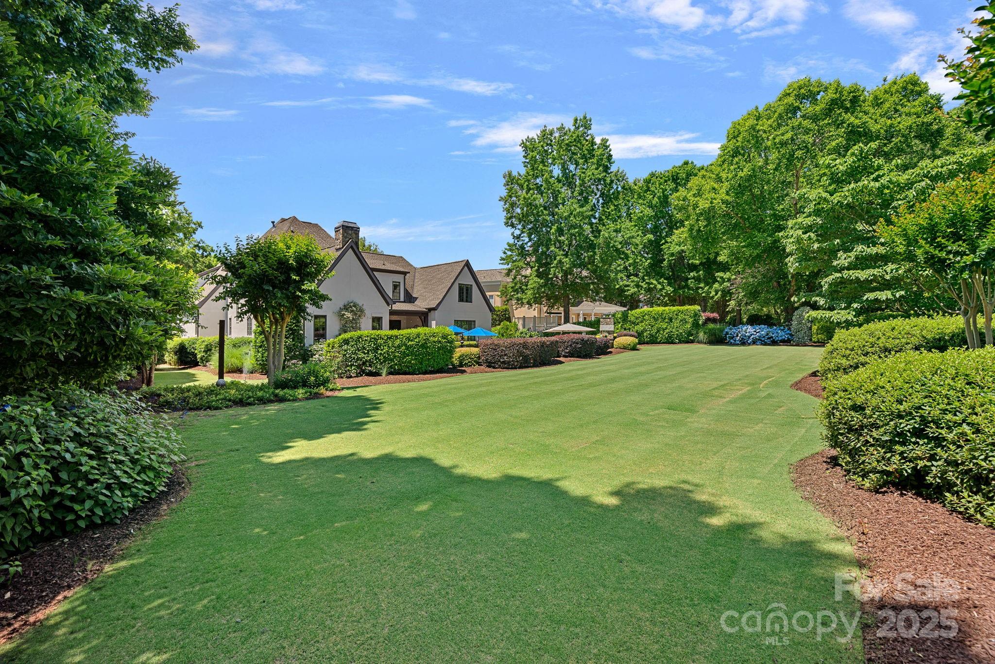 The Peninsula - Residential