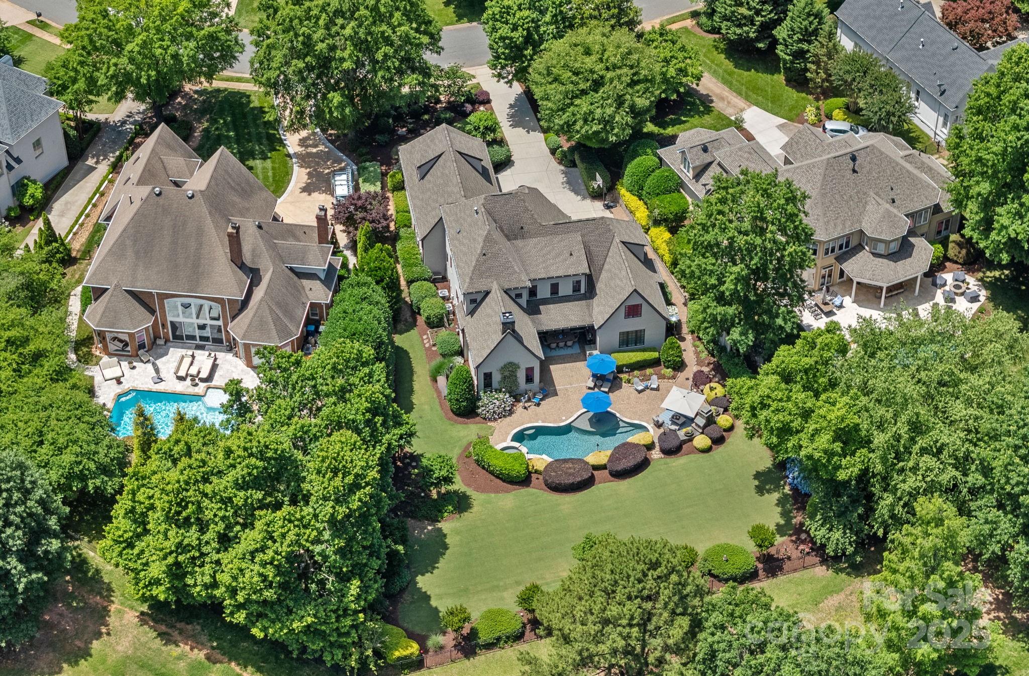 The Peninsula - Residential