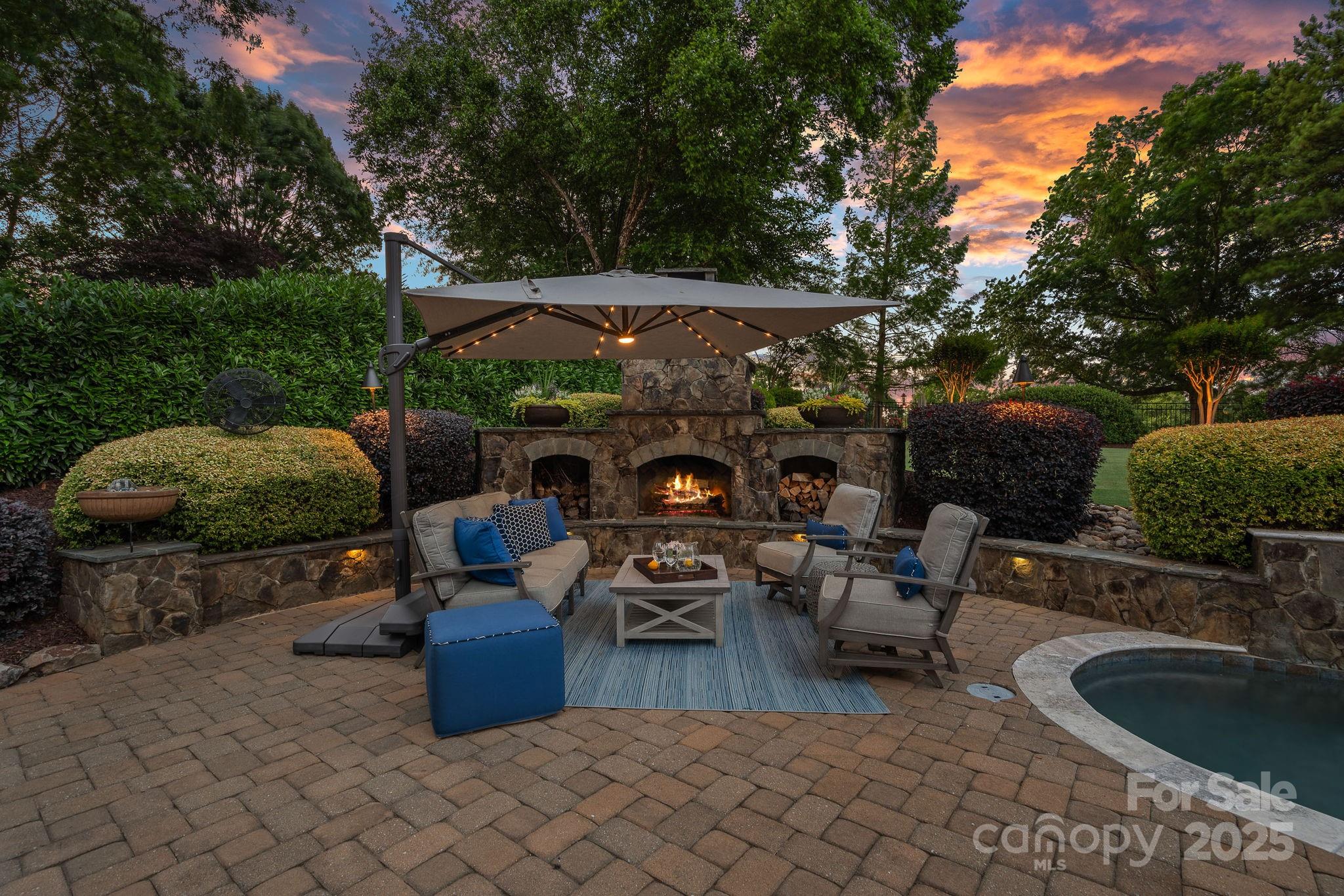 The Peninsula - Residential