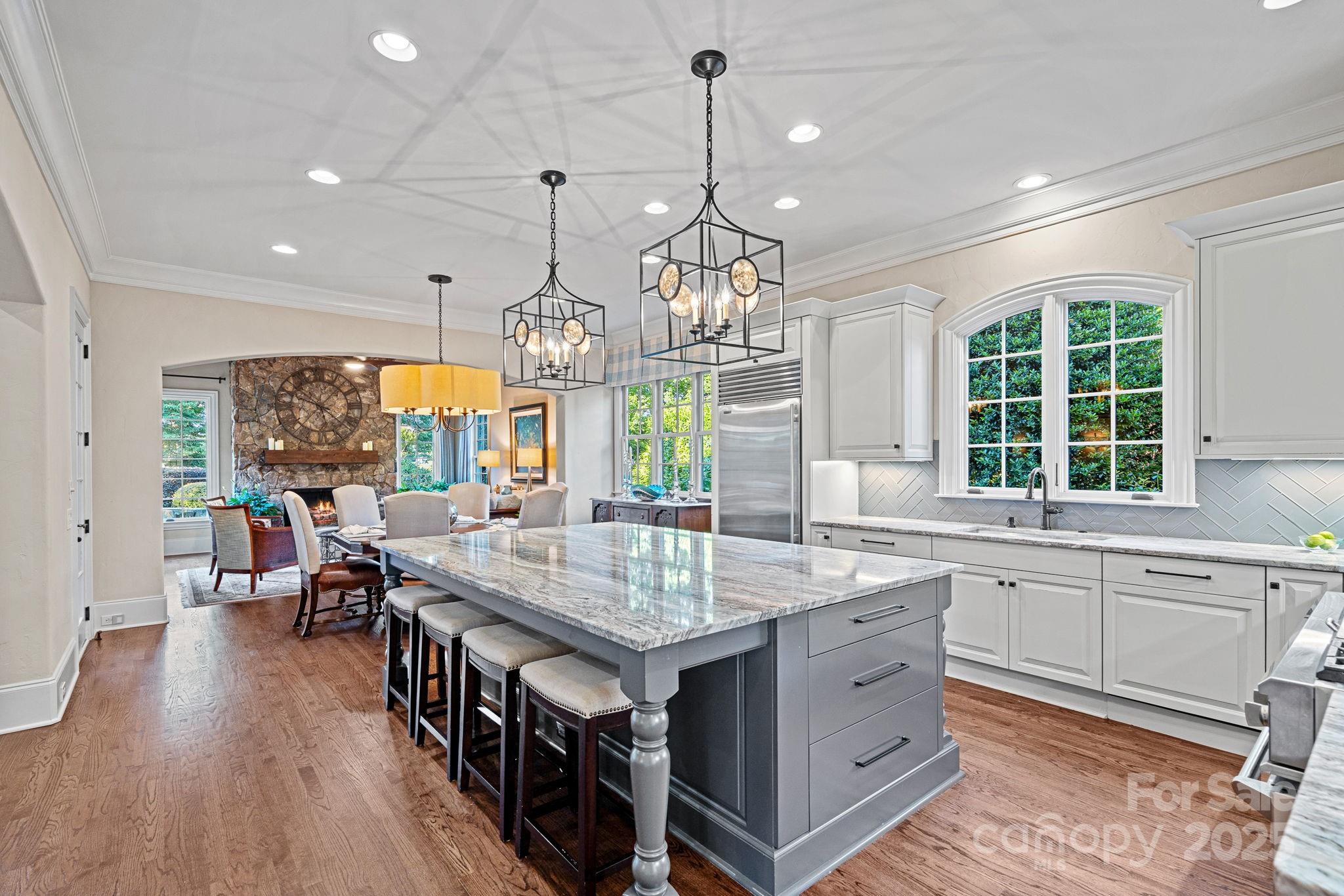 The Peninsula - Residential