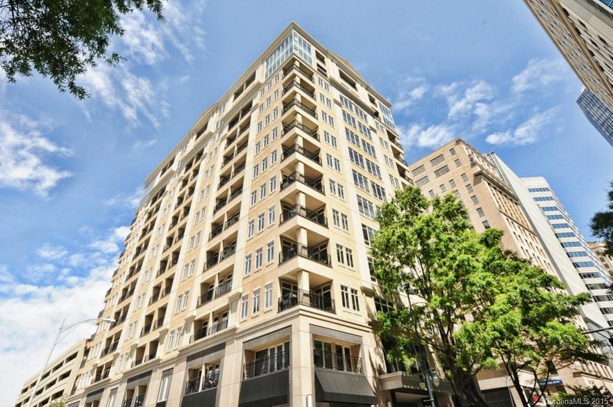 FULLY FURNISHED rental condo at one of Uptown's premier locations at 3rd and Tryon...walk to everything!!  Condo offers a large patio, stainless steel appliances, granite, microwave oven and is located on the prime front corner of the building w/ great views. Building offers concierge service, pool, clubroom, fitness center and more!!! Utilities are negotiable and lease term is 6 months minimum.