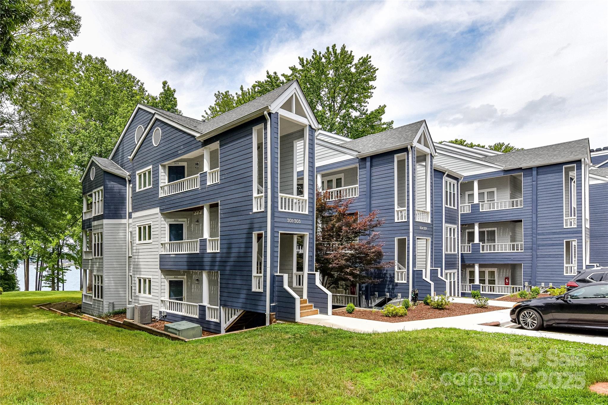 303 Northwest Drive