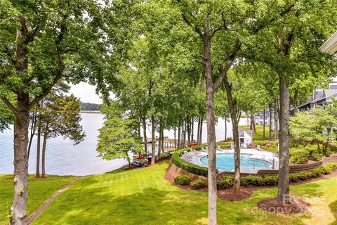 303 Northwest Drive Davidson NC 28036