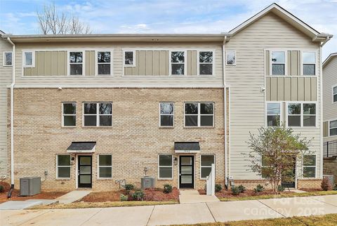 Photo of 3940 Hager Drive, Charlotte, NC 28208 (MLS # 4328801)