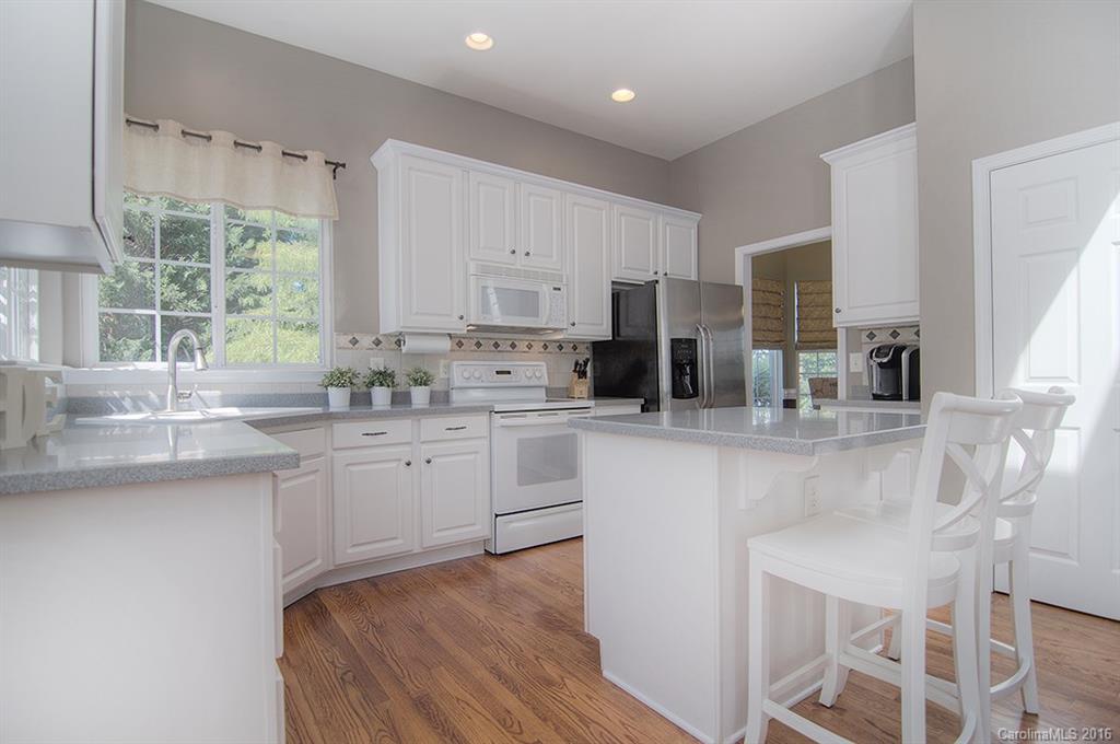 Lake Shore - Residential