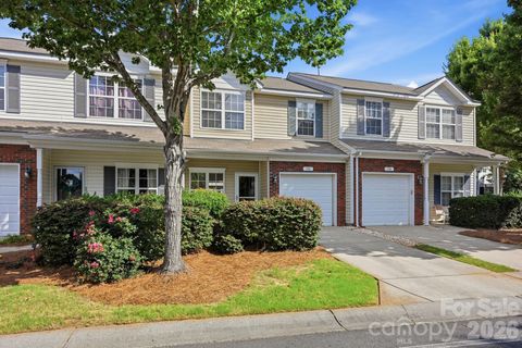 Photo of 136 Rapids Road, Fort Mill, SC 29715 (MLS # 4395399)