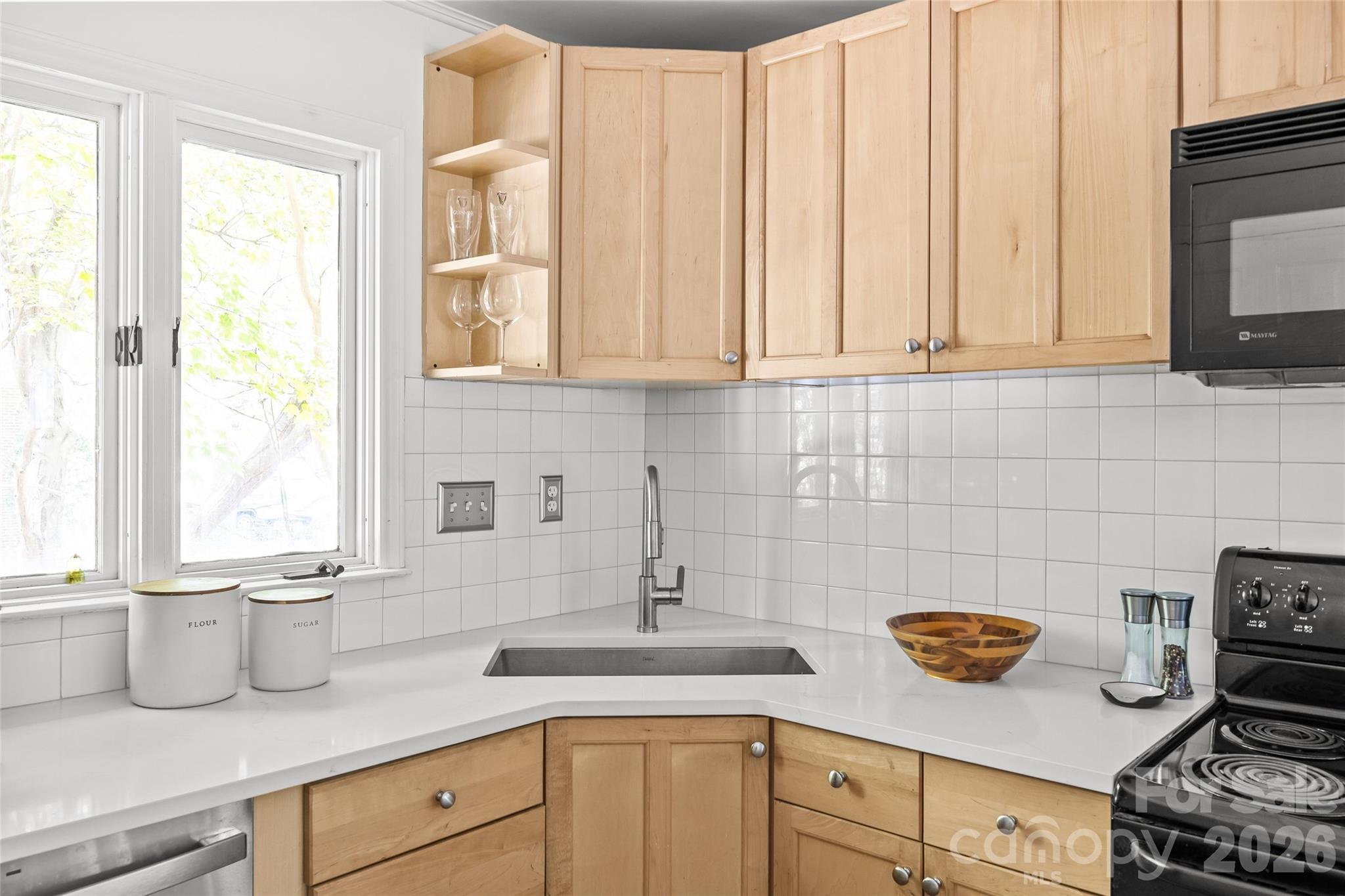 433 W 8th Street 68