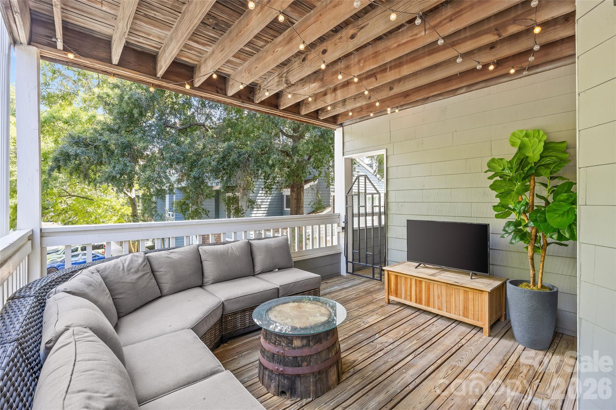 433 W 8th Street 68