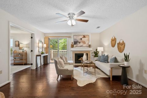 5011 Sharon Road Q Charlotte NC 28210