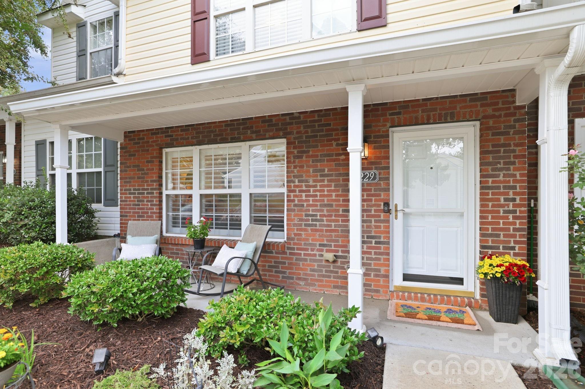 229 Primrose Walk