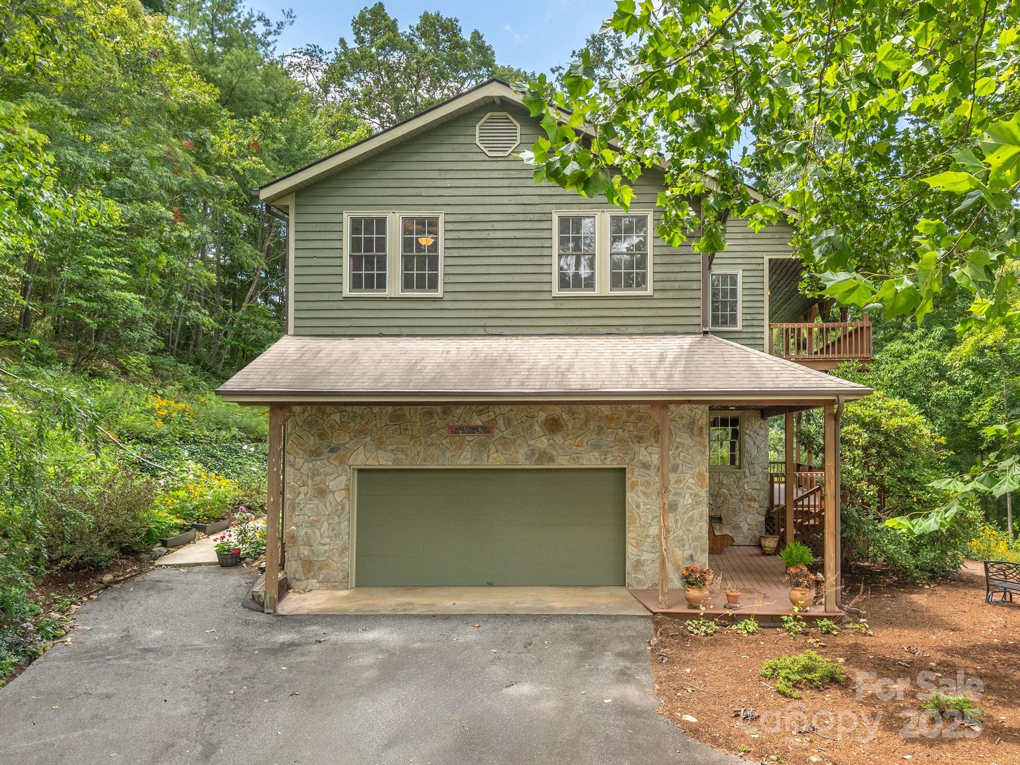 12 Sunny Ridge Drive