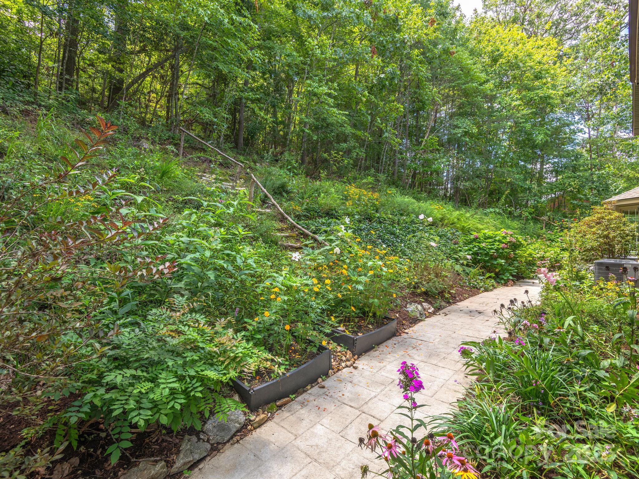 12 Sunny Ridge Drive