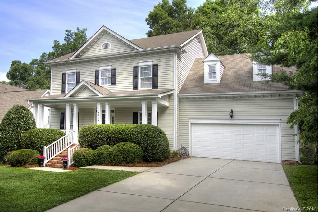 The Oaks On Providence - Residential