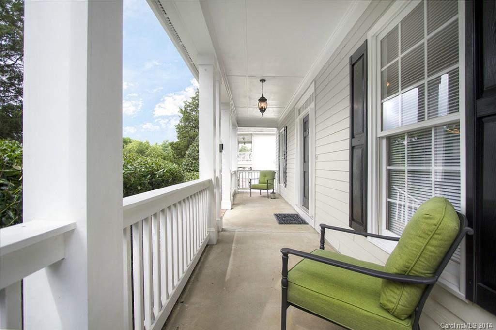 The Oaks On Providence - Residential