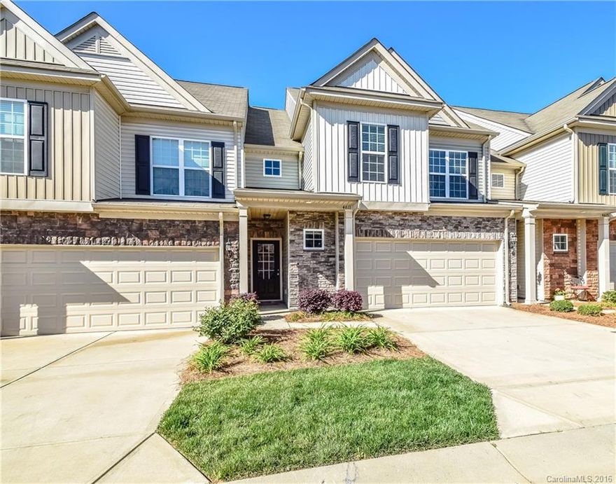 Popular Palomino floor plan with Sunroom!  No need to wait for new construction, this home is move in ready. Beautiful kitchen w/ granite, hardwood floors, SS appliances, plus more. Neutral colors, gas fireplace, & open floor plan w/ crown molding. Buyers will love the huge walk in closet.  A must see. Community features a pool, clubhouse, fitness center plus it is gated.  Excellent location to restaurants and shopping in Southpark!