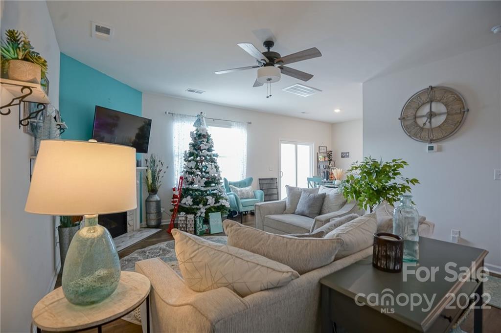 Sutton Farms - Residential