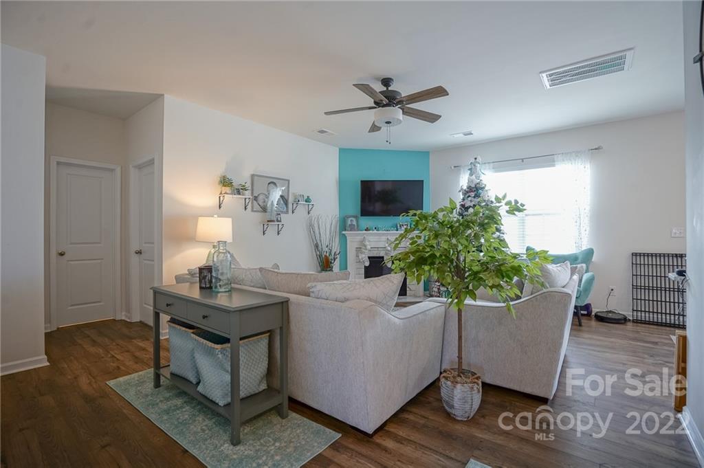 Sutton Farms - Residential