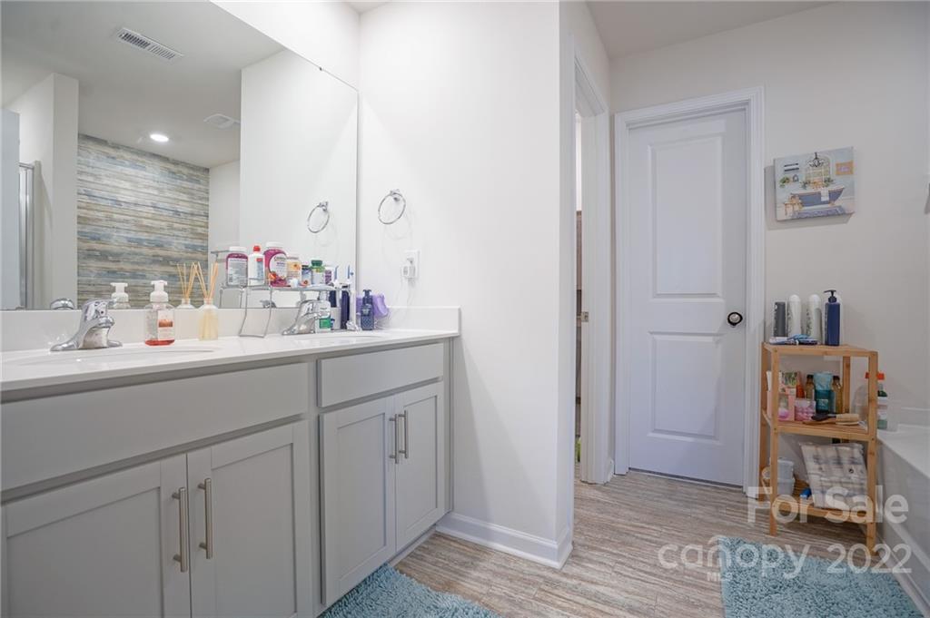 Sutton Farms - Residential