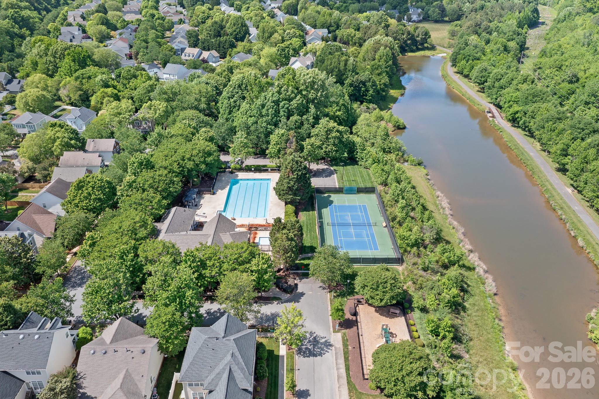 Townhomes at Birkdale Village - Residential