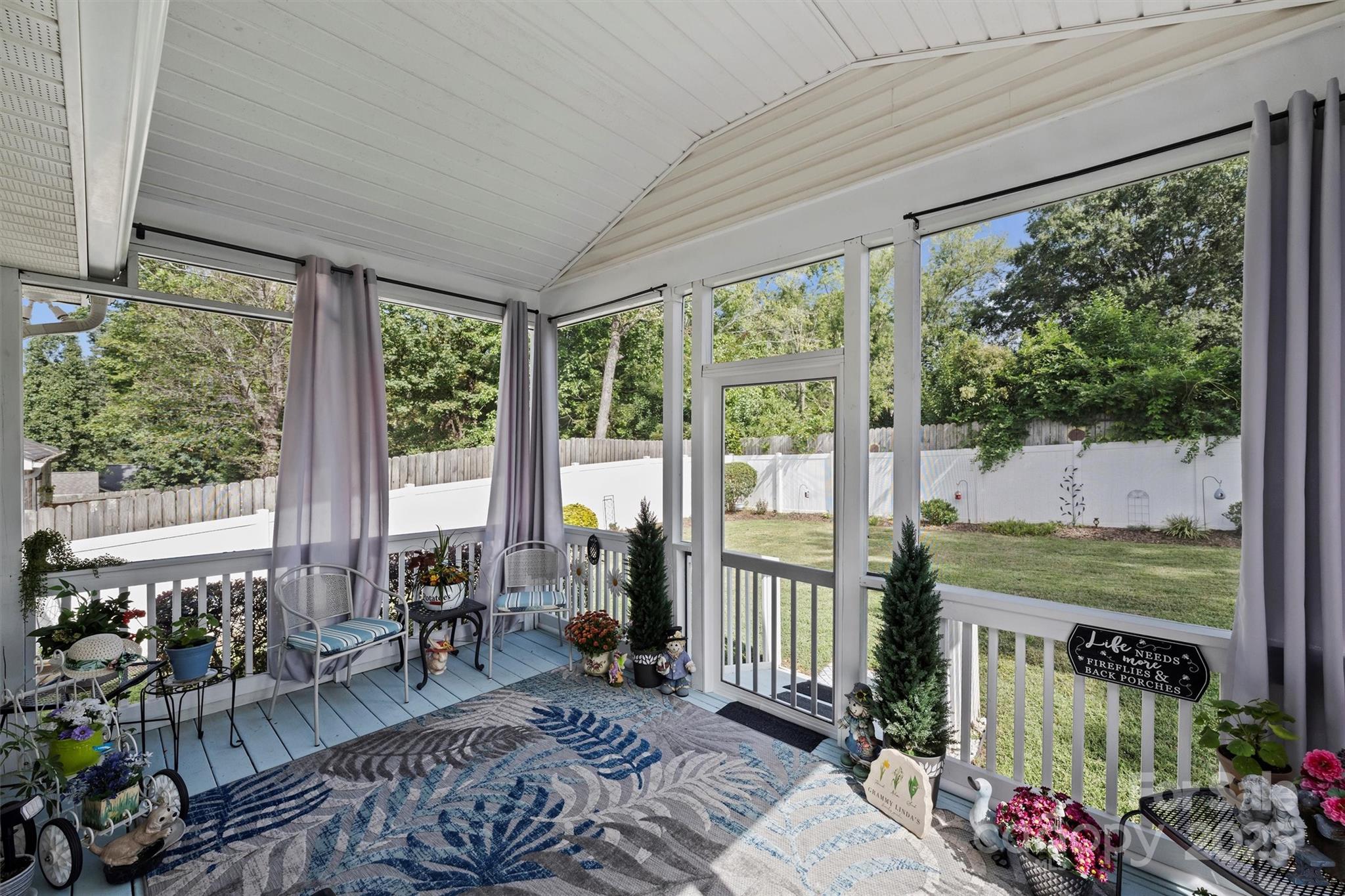 1002 Raywood Court
