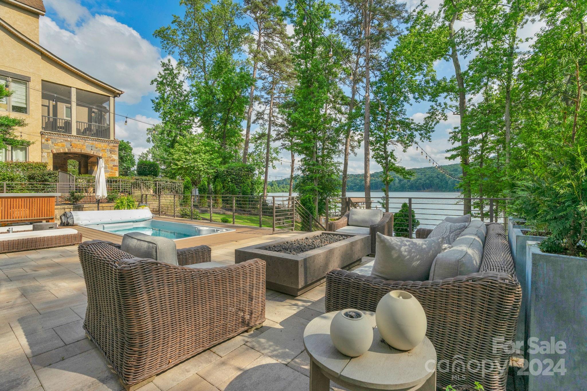 Reflection Pointe - Residential